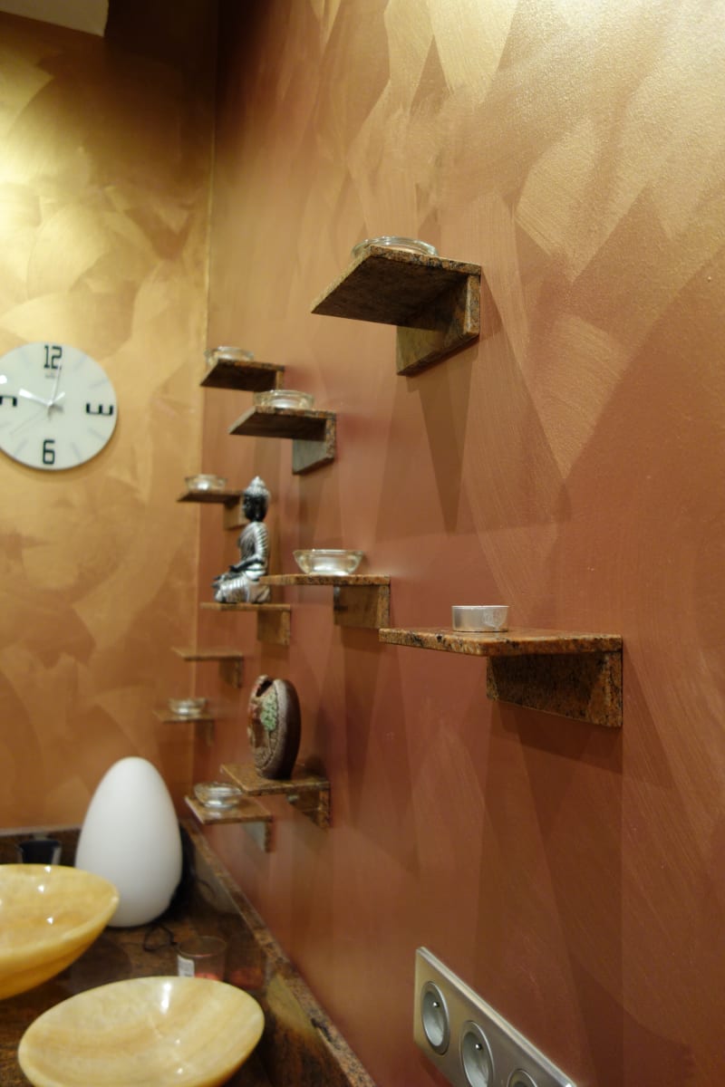 Police a podstavce - realizace 11